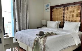 Le Coq Apartments